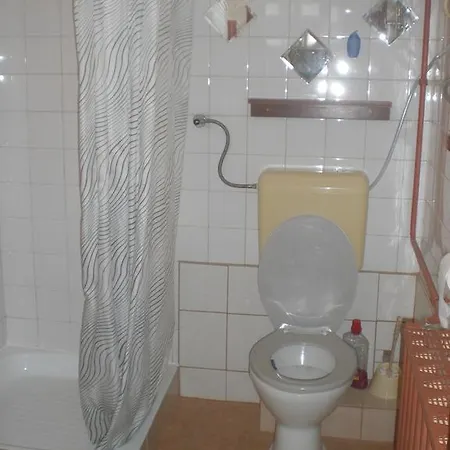 Holiday home Fenyvesi Trambulinos Nyaralo