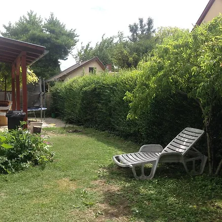 Fenyvesi Trambulinos Nyaralo Holiday home *