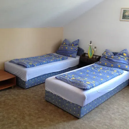 Fenyvesi Trambulinos Nyaralo Holiday home