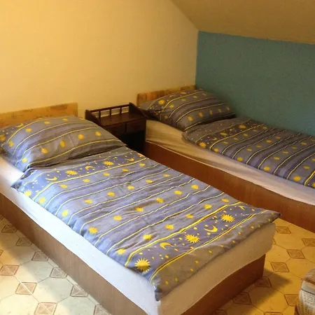 Fenyvesi Trambulinos Nyaralo Holiday home